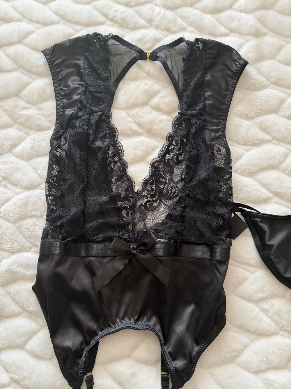 NEW! Fashion Nova Black 2-pc Lace Plunge Bodysuit with Satin Waist size small - Picture 6 of 11
